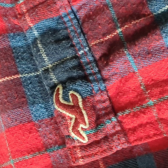 Hollister plaid button down shirt, 100% cotton - Picture 8 of 11